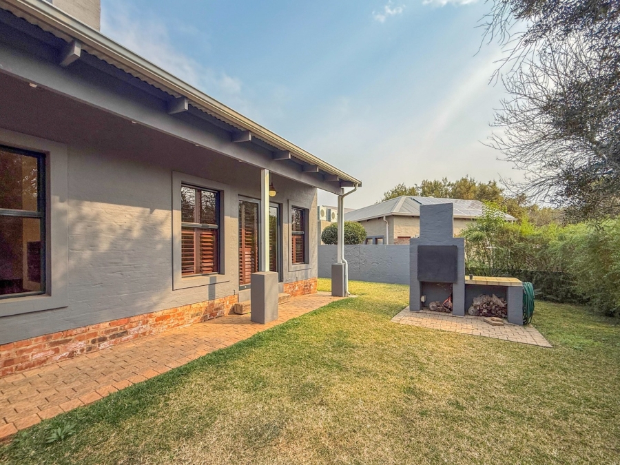 6 Bedroom Property for Sale in The Coves North West